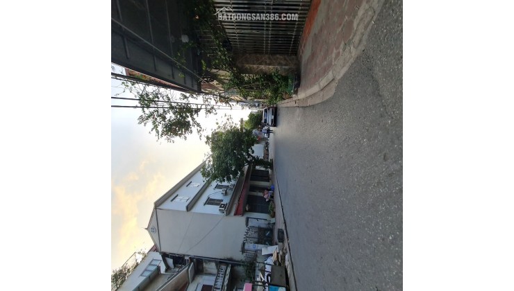 Đông Dư, Gia Lâm, Hà Nội. Diện tích 123m2, đường 4m thông, gần đường 39 giá đầu tư. Lh 0989894845